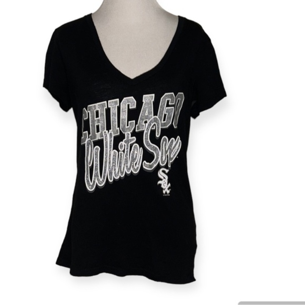 5/$30 🎈 G III 4her by Carl‎ banks small white sox tee